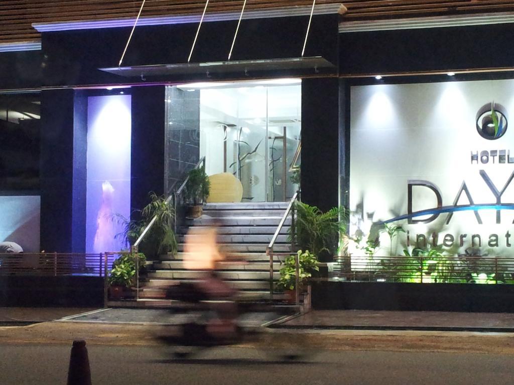 Hotel Dayal International, จัมเชดปูร์ ภายนอก รูปภาพ