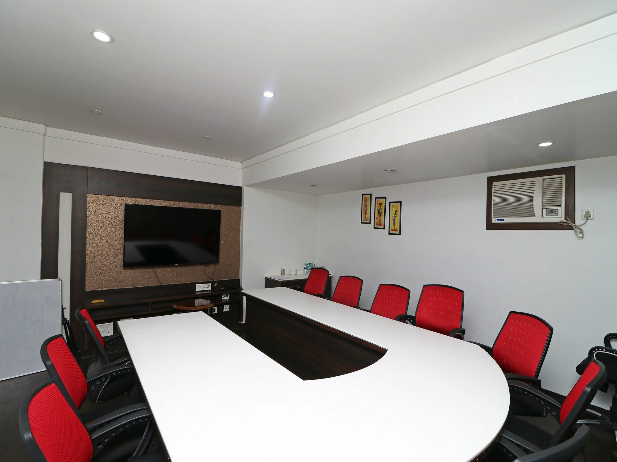 Hotel Dayal International, จัมเชดปูร์ ภายนอก รูปภาพ